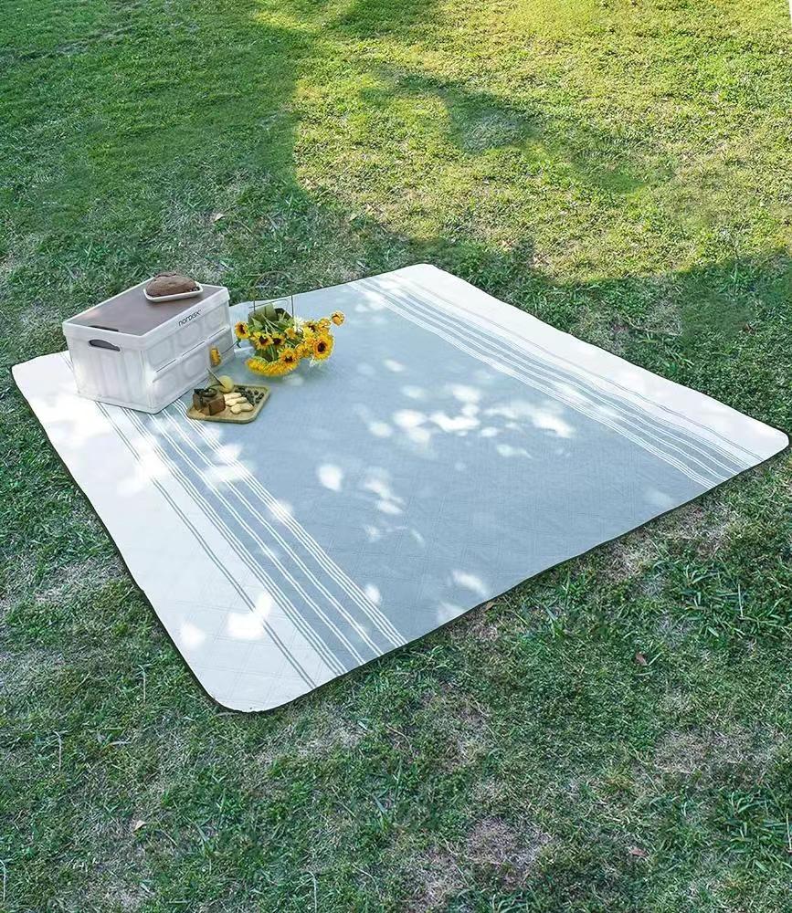 PROMOTIONAL Waterproof Sand proof Compact Picnic Blankets
