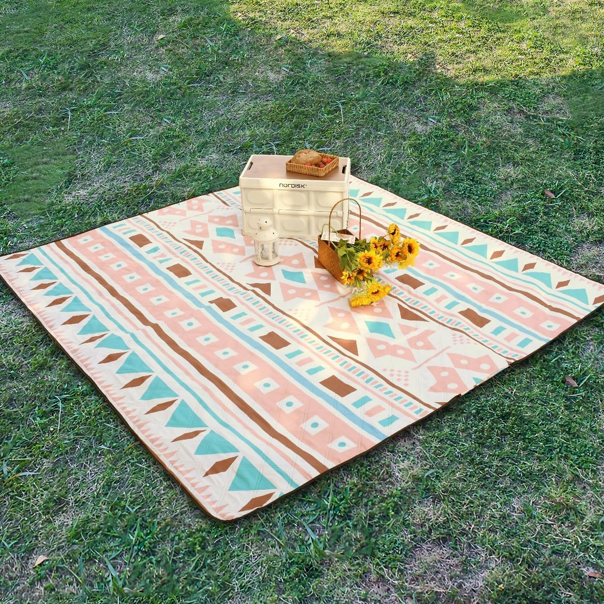  Sandproof and waterproof Picnic Blankets Extra Large Outdoor Blanket 