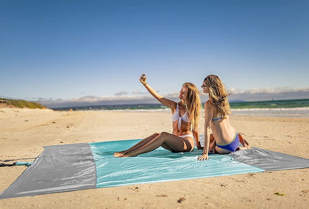 Custom Color Logo Outdoor Picnic Water-Proof Pocket Beach Blanket Sand Free Camping Mat for Girls and Boys